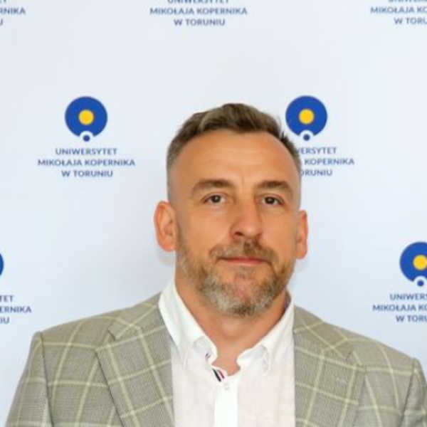 dr Patryk Tomaszewski