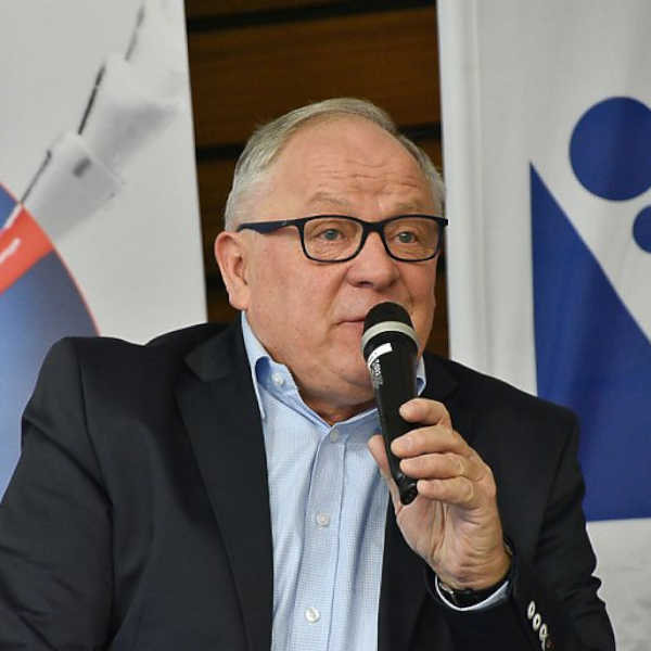  Tadeusz Konek